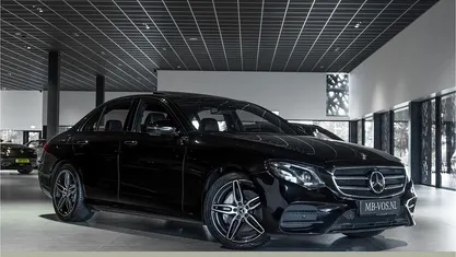 Zwart Gebruikt 2017 Mercedes E350 AMG Sedan | € 29.950 (Eerlijke prijs)