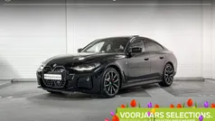 Saphirschwarz (donker zwart) Gebruikt 2024 BMW i4 M Sport Sedan | € 59.899 (Super prijs)