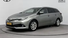Gebruikt 2017 Toyota Auris Touring Sports Stationwagen | € 15.945 (Eerlijke prijs)