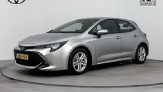 Gebruikt 2022 Toyota Corolla Hybrid Active Hatchback | € 22.945 (Eerlijke prijs)