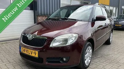 Occasion Skoda Fabia Tour 86 PK (63 kW) 2010 Rood, metallic lak Hatchback