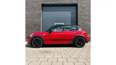Rood Gebruikt 2017 Mini Cooper Business Hatchback | € 15.950 (Goede deal)