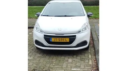 Occasion 2016 Peugeot 208 Access Hatchback | € 2.999 (Super prijs)