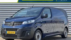 Royal blue (blauw metallic) Gebruikt 2022 Opel Vivaro MPV | € 16.920 (Goede deal)