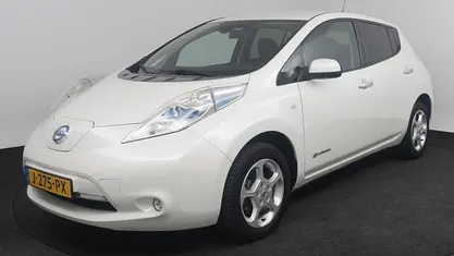Wit Gebruikt 2016 Nissan Leaf Tekna Hatchback | € 6.400 (Eerlijke prijs)