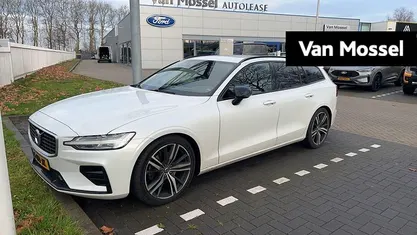 Wit Gebruikt 2019 Volvo V60 R-Design Stationwagen | € 22.845 (Goede deal)