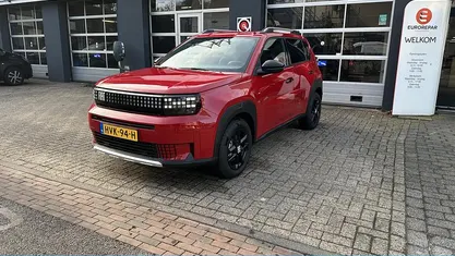 Occasion 2025 Fiat Grande Panda Icon Hatchback | € 23.450 (Super prijs)