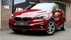 Rood Gebruikt 2016 BMW 220 Executive Stationwagen | € 17.900 (Eerlijke prijs)