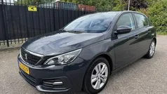 Grijs, metallic lak Gebruikt 2018 Peugeot 308 Active Hatchback | € 7.950 (Eerlijke prijs)