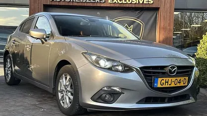 Grijs Gebruikt 2014 Mazda 3 Hatchback | € 8.450 (Eerlijke prijs)