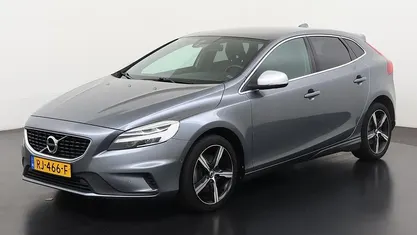 Gebruikt 2017 Volvo V40 Business Edition Hatchback | € 15.690 (Eerlijke prijs)