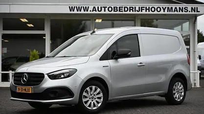 Grijs Gebruikt 2023 Mercedes eCitan Van | € 21.950 (Eerlijke prijs)