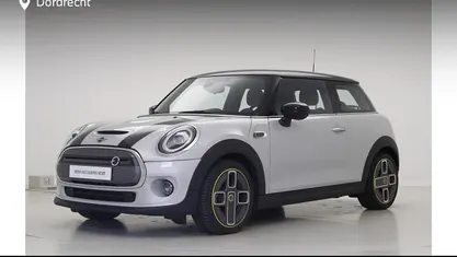 Occasion Mini Cooper S Comfort 135 kW (184 PK) 2021 Wit, metallic lak Hatchback