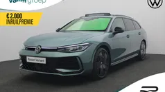 Gebruikt 2024 VW Passat R-line Edition Stationwagen | € 56.995 (Eerlijke prijs)