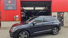 Zwart Gebruikt 2021 VW Tiguan Business+ SUV | € 32.650 (Eerlijke prijs)