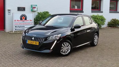Gebruikt 2023 Peugeot 208 Active Hatchback | € 15.400 (Eerlijke prijs)