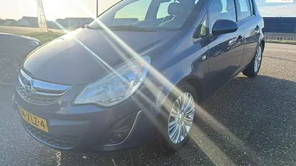 Blauw Occasion 2012 Opel Corsa Cosmo Hatchback | € 3.999 (Eerlijke prijs)