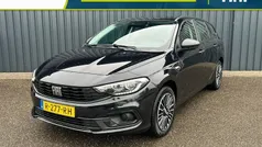 Zwart Gebruikt 2022 Fiat Tipo Street Stationwagen | € 23.835 (Eerlijke prijs)