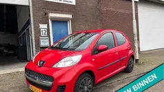 Rood Gebruikt 2009 Peugeot 107 Hatchback | € 2.449 (Goede deal)