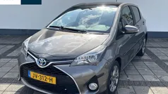 Grijs Gebruikt 2016 Toyota Yaris Hybrid Hatchback | € 13.450 (Goede deal)