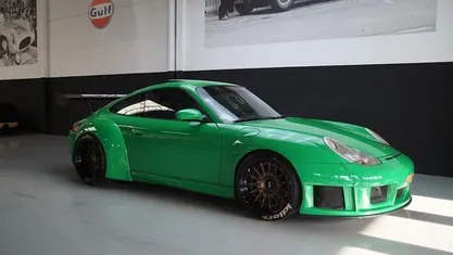 Groen Occasion 1999 Porsche 911 Carrera 4 Coupé | € 189.000