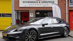 Grijs Gebruikt 2021 Porsche Taycan Cross Turismo Sedan | € 57.500 (Eerlijke prijs)