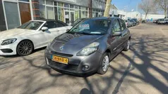 Grijs Gebruikt 2010 Renault Clio II Authentique Hatchback | € 2.699 (Eerlijke prijs)