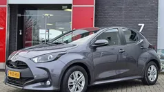 Gebruikt 2024 Toyota Yaris Hybrid Active Hatchback | € 23.700 (Eerlijke prijs)