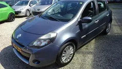 Blauw Gebruikt 2011 Renault Clio II Collection Hatchback | € 2.995 (Eerlijke prijs)