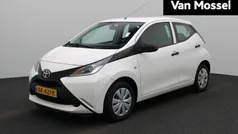 Wit Gebruikt 2017 Toyota Aygo Hatchback | € 7.900 (Eerlijke prijs)