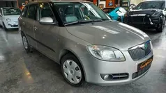 Grijs Gebruikt 2009 Skoda Fabia Ambiente Hatchback | € 3.650 (Eerlijke prijs)