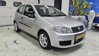 Occasion Fiat Punto 80 PK (58 kW) 2005 Grijs, metallic lak Hatchback