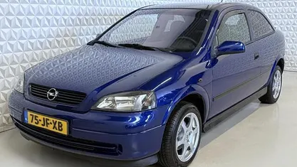 Blauw Occasion 2002 Opel Astra Edition Hatchback | € 1.499 (Eerlijke prijs)