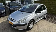 Gebruikt 2001 Peugeot 307 S Hatchback | € 850 (Eerlijke prijs)