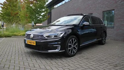 Occasion VW Passat Highline 157 PK (115 kW) 2015 Zwart Stationwagen
