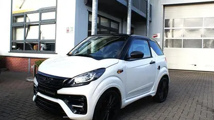 Wit Gebruikt 2024 Ligier JS50 Hatchback | € 16.450 (Goede deal)