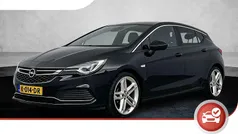 Zwart Gebruikt 2019 Opel Astra Innovation Hatchback | € 15.400 (Eerlijke prijs)