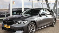 Grijs Gebruikt 2022 BMW 330e Shadowline Stationwagen | € 32.795 (Goede deal)