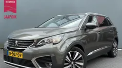 Grijs Gebruikt 2020 Peugeot 5008 Premium MPV | € 18.444 (Super prijs)