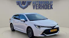 Wit Gebruikt 2021 Toyota Corolla Executive Stationwagen | € 24.900 (Eerlijke prijs)