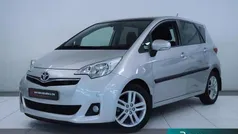Grijs Gebruikt 2011 Toyota Verso-S MPV | € 10.235 (Goede deal)