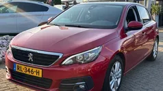 Rood, metallic lak Gebruikt 2018 Peugeot 308 Hatchback | € 9.950 (Eerlijke prijs)
