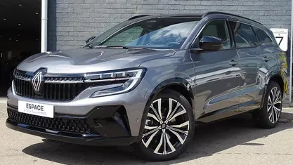 Gebruikt 2025 Renault Espace Iconic MPV | € 51.245 (Eerlijke prijs)