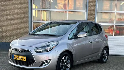 Wit Occasion 2017 Hyundai ix20 GO! Hatchback | € 13.940 (Eerlijke prijs)