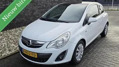 Gebruikt 2012 Opel Corsa Selection Hatchback | € 1.950 (Eerlijke prijs)