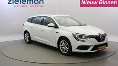 Wit Gebruikt 2020 Renault Mégane GrandTour Zen Stationwagen | € 15.635 (Goede deal)