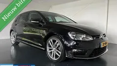 Zwart Gebruikt 2016 VW Golf VII Edition Hatchback | € 14.995 (Eerlijke prijs)