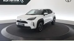 Wit Gebruikt 2022 Toyota Yaris Cross Executive SUV | € 26.950 (Eerlijke prijs)