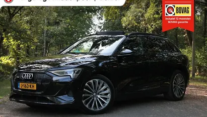 Zwart Gebruikt 2020 Audi e-tron Advanced SUV | € 29.950 (Eerlijke prijs)