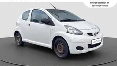 Wit Gebruikt 2009 Toyota Aygo Hatchback | € 1.940 (Eerlijke prijs)